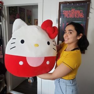 Hello Kitty Squishmallow